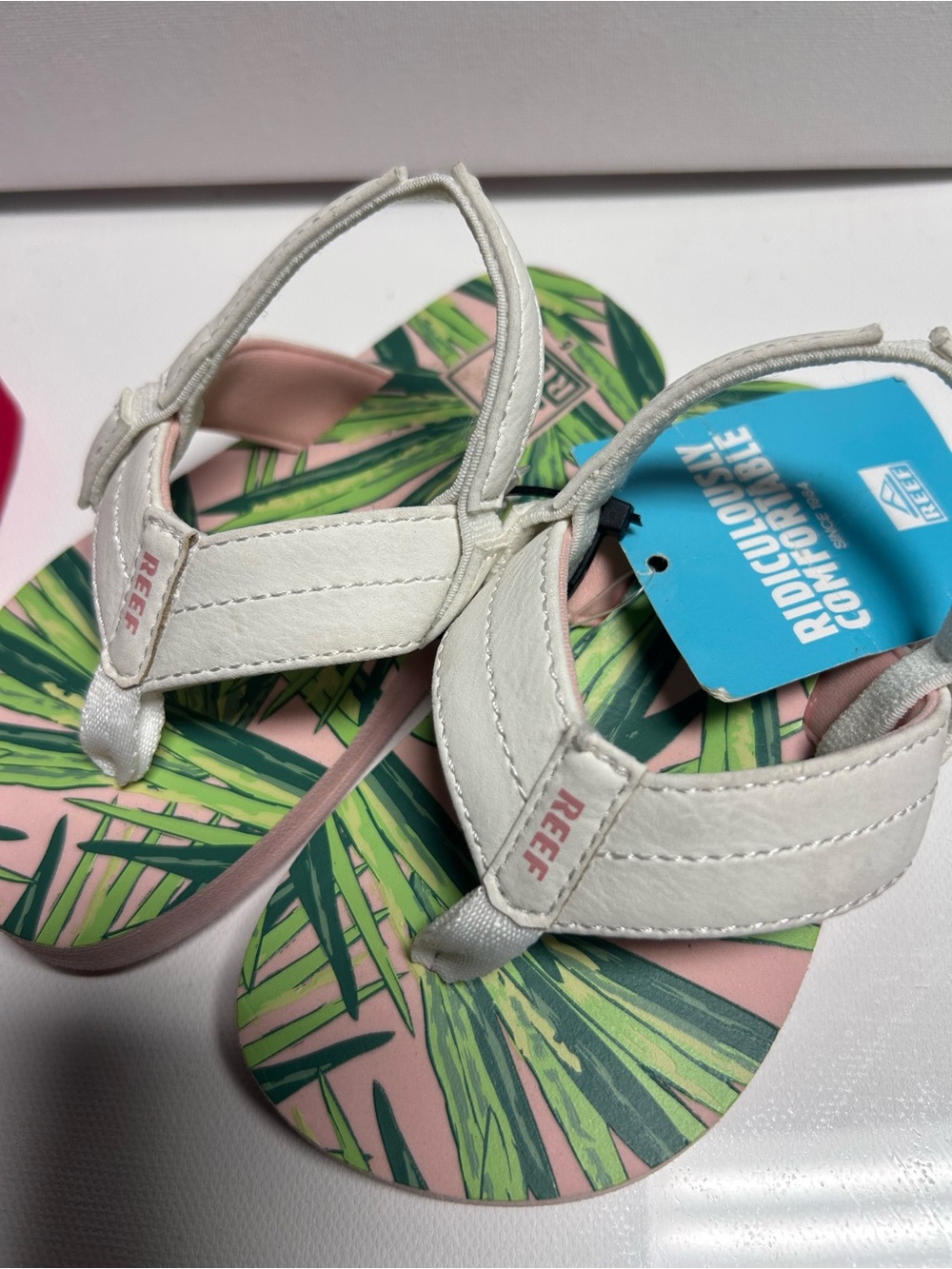 Reef Girl’s Tropical Palms Sandals Flip flops size 5/6 Toddler